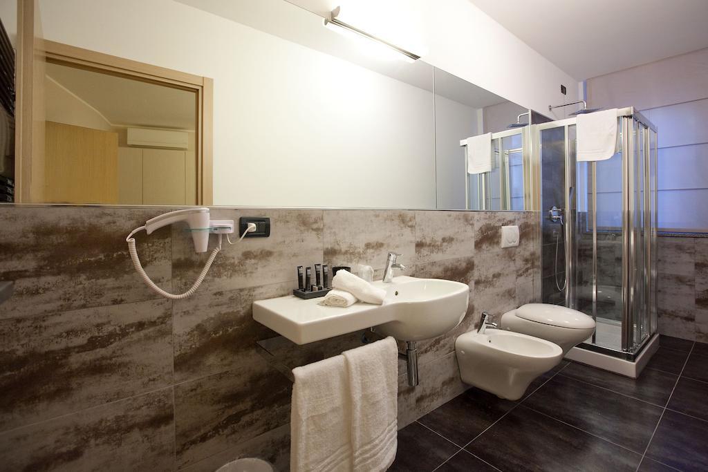 Hotel La Meridiana Settimo Torinese Pokój zdjęcie