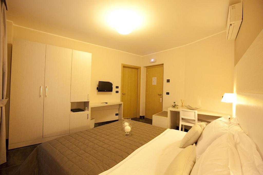 Hotel La Meridiana Settimo Torinese Pokój zdjęcie